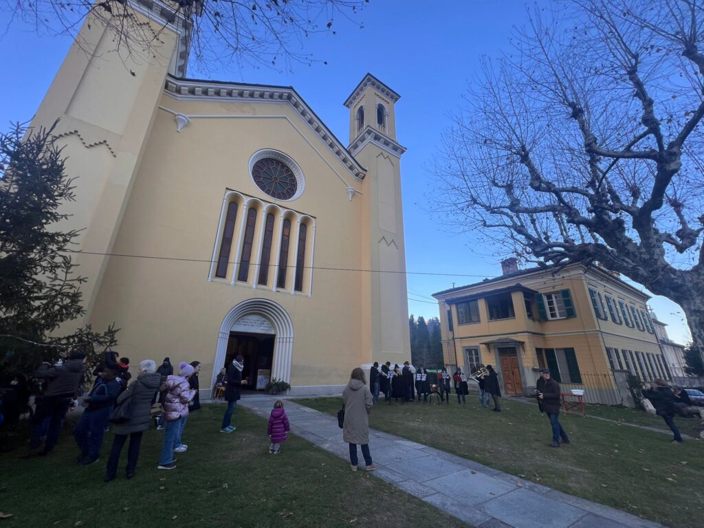 L'addobbo dell'albero di Natale