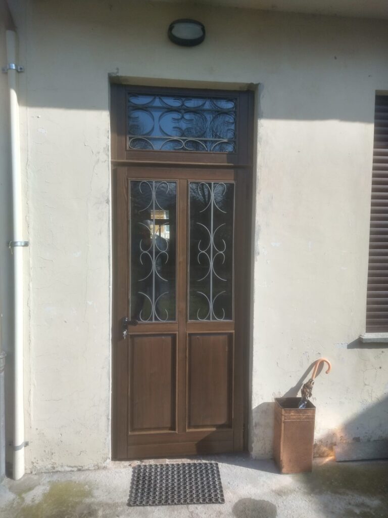 Nuova porta alla Casa Unionista